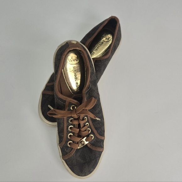 Michael Kor's Monogrammed Brown Sneakers W/ Gold Inside & MK Charm Luxury Sz 8 - Picture 4 of 16
